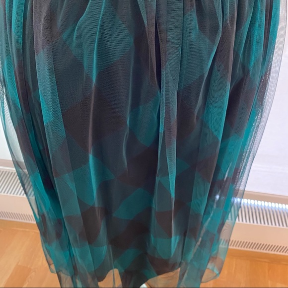 Black and green tulle skirt - Picture 4 of 7